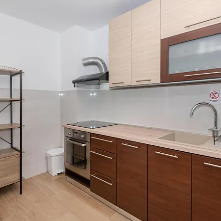 4 Bedroom Awesome In Sibenik Semesterbostad Šibenik