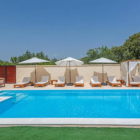 4 Bedroom Awesome In Sibenik * Bribir (Sibenik-Knin)