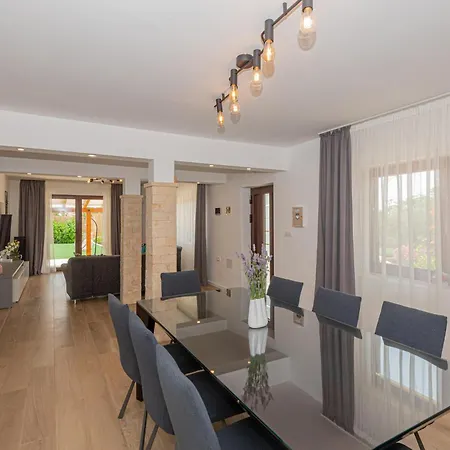 4 Bedroom Awesome In Sibenik * Piramatovci