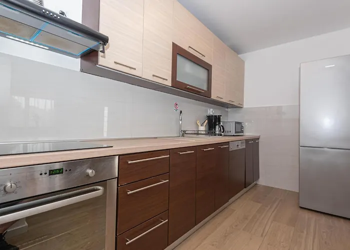 4 Bedroom Awesome In